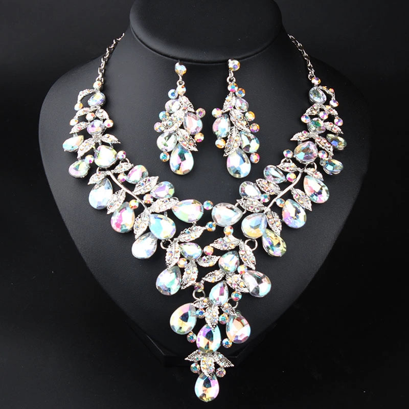 Fashion Crystal Clavicle Chain Women's Curve Photography Gem