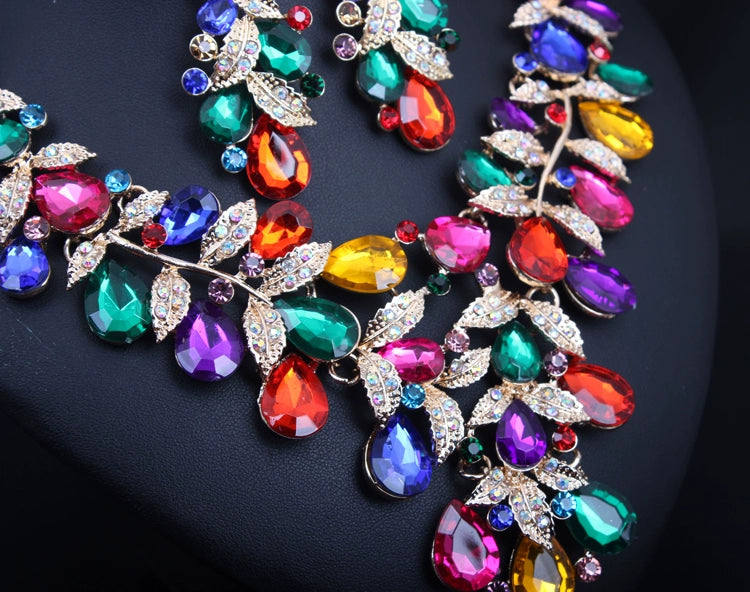Fashion Crystal Clavicle Chain Women's Curve Photography Gem