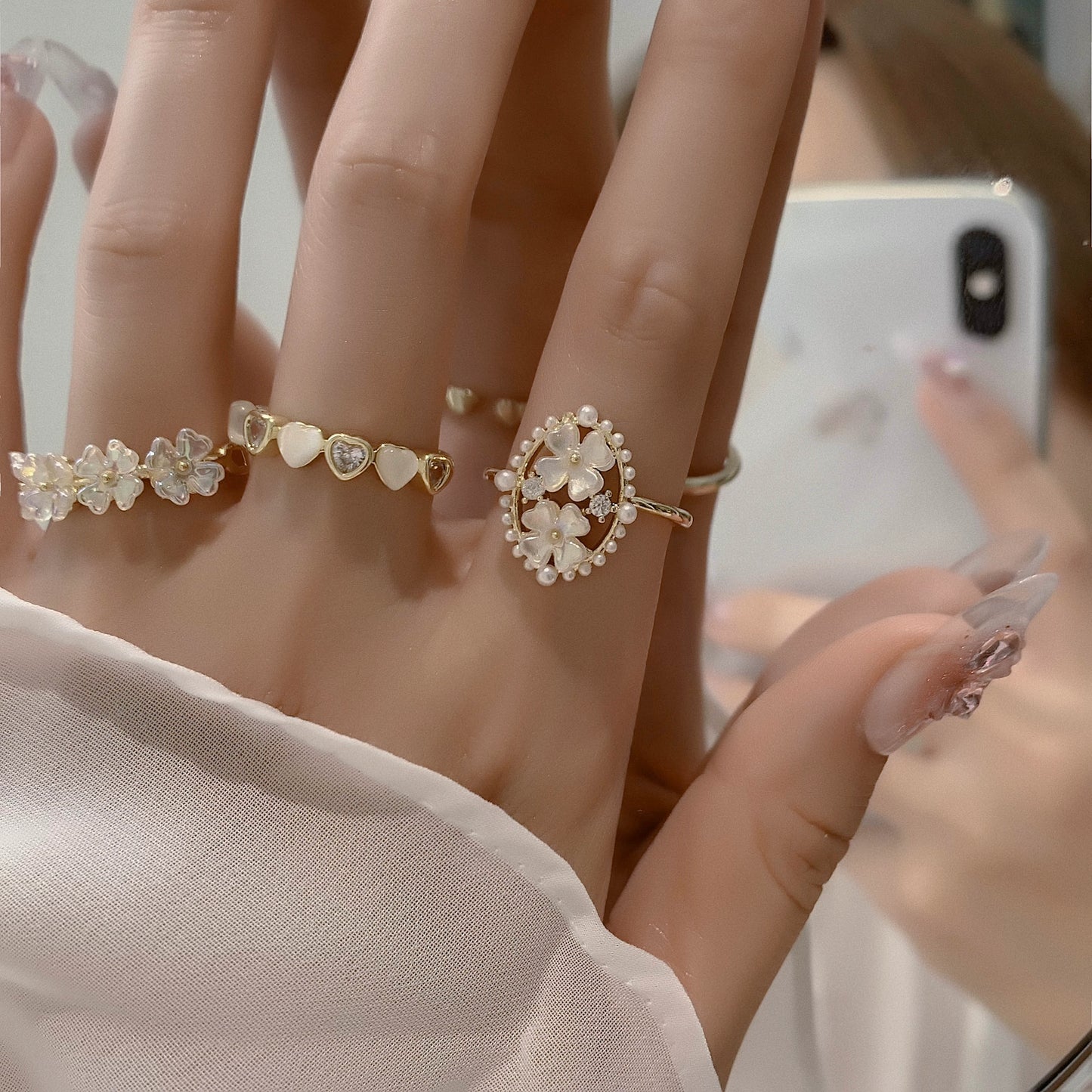 Accessible Luxury Pearl Gold Female Design Niche Twin Fritillary