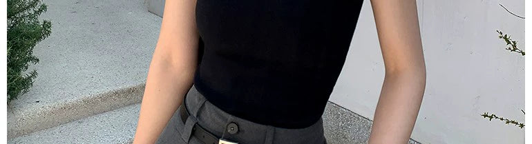 Niche Retro Contrast Color Slim Fit Knitted V-neck Strap