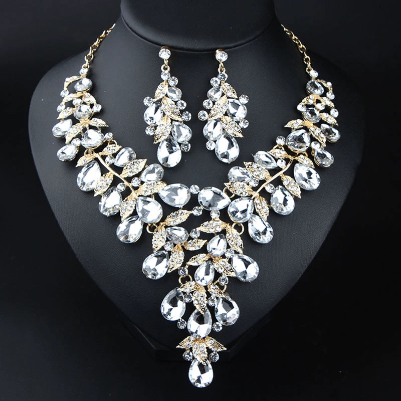 Fashion Crystal Clavicle Chain Women's Curve Photography Gem