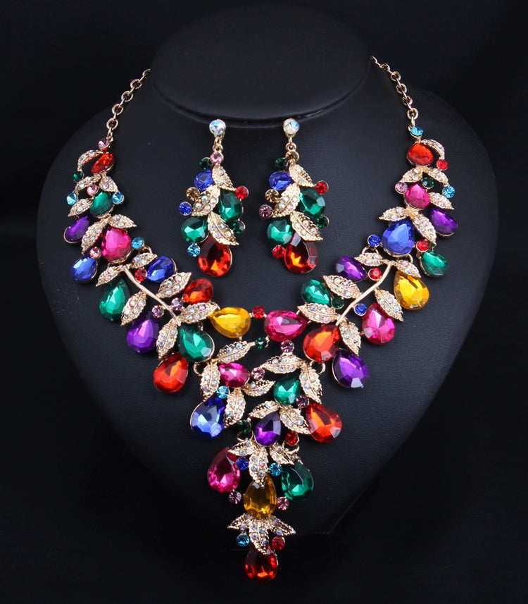 Fashion Crystal Clavicle Chain Women's Curve Photography Gem