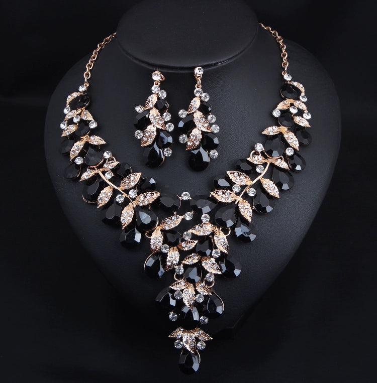 Fashion Crystal Clavicle Chain Women's Curve Photography Gem