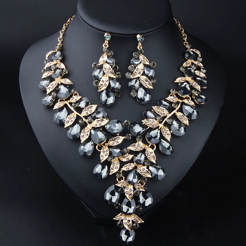 Fashion Crystal Clavicle Chain Women's Curve Photography Gem