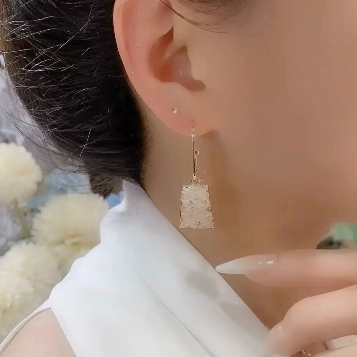 Light Luxury Women's Niche Temperament Retro Shining 925 Silver Needle