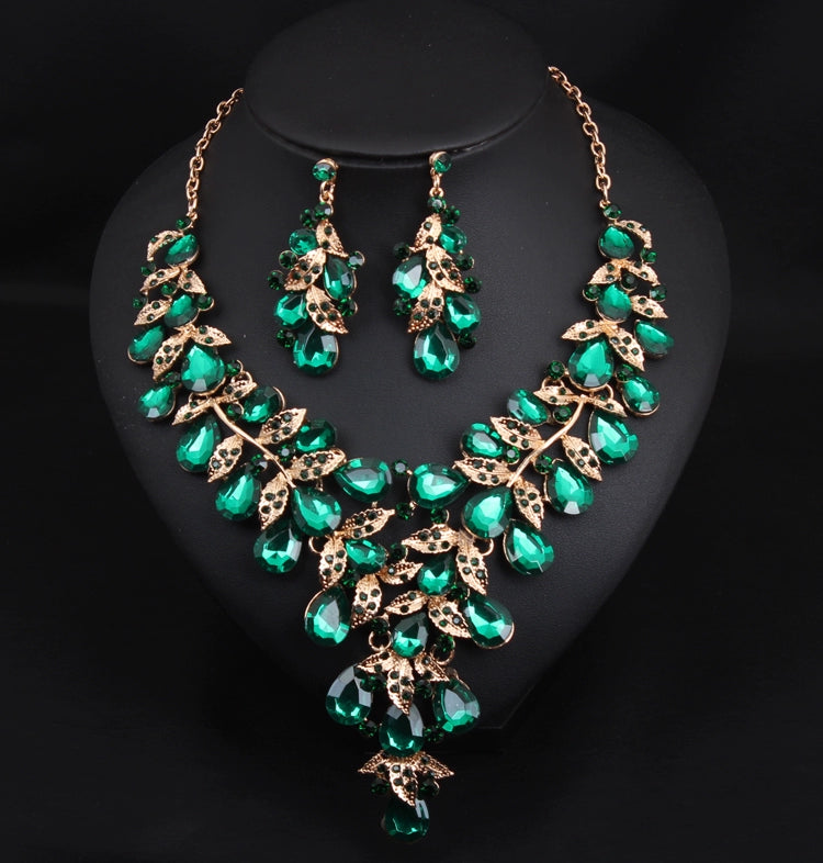 Fashion Crystal Clavicle Chain Women's Curve Photography Gem