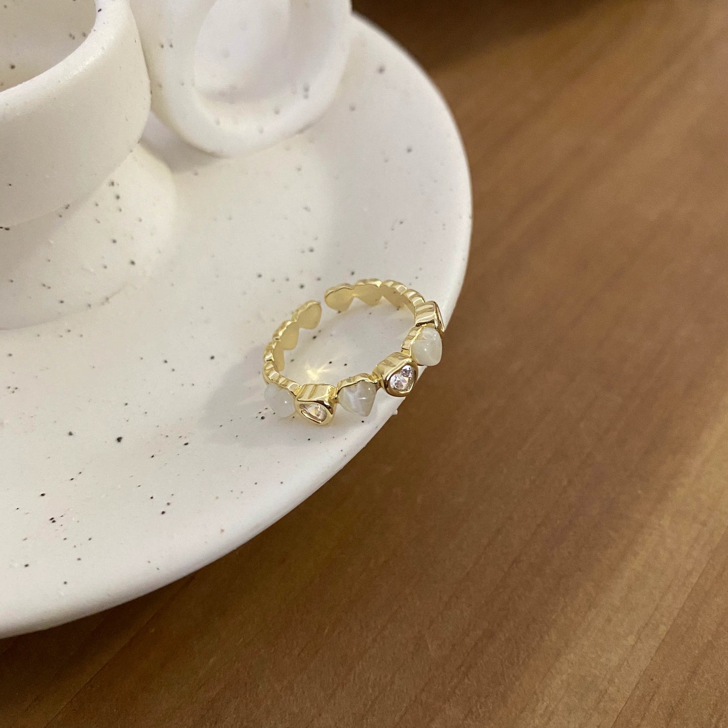 Accessible Luxury Pearl Gold Female Design Niche Twin Fritillary