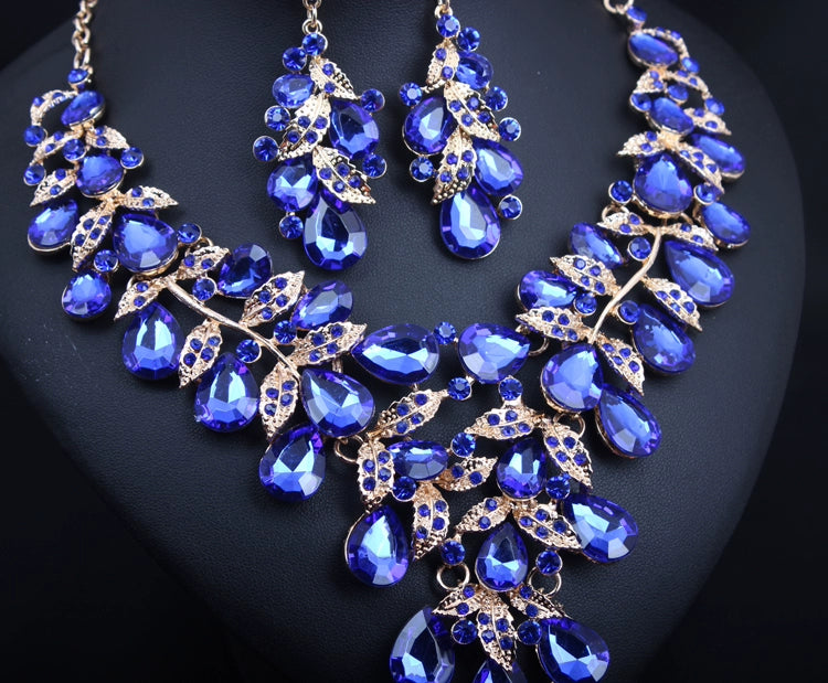Fashion Crystal Clavicle Chain Women's Curve Photography Gem