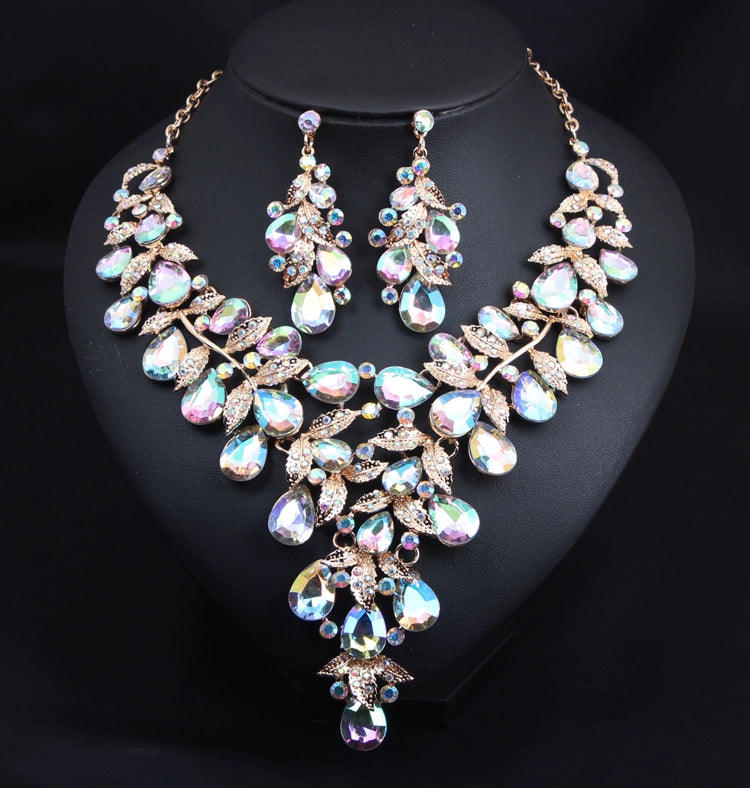 Fashion Crystal Clavicle Chain Women's Curve Photography Gem