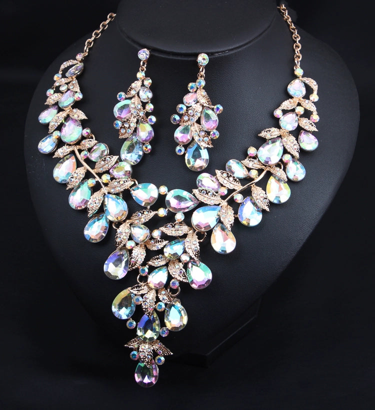 Fashion Crystal Clavicle Chain Women's Curve Photography Gem