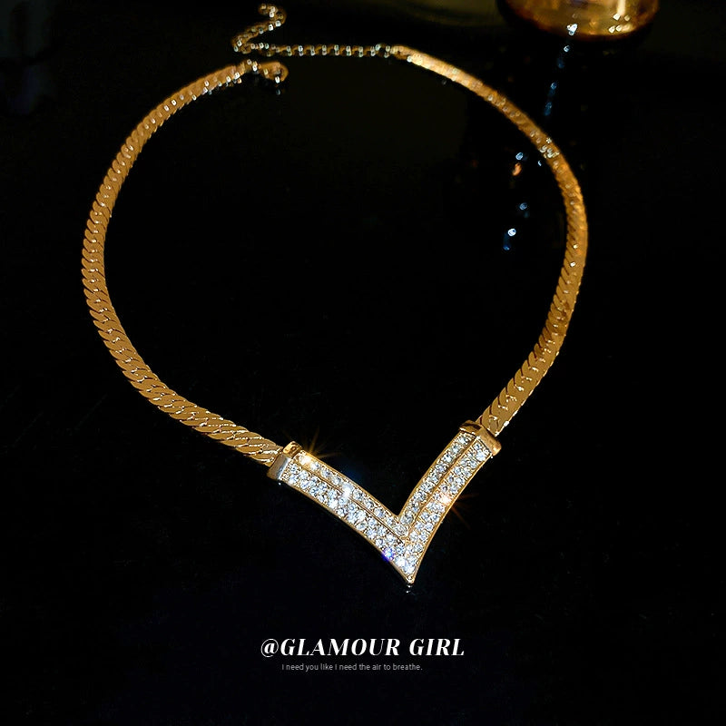 Niche Style Electroplating Diamond Inlaid Clavicle Chain Influencer Picks Real Gold