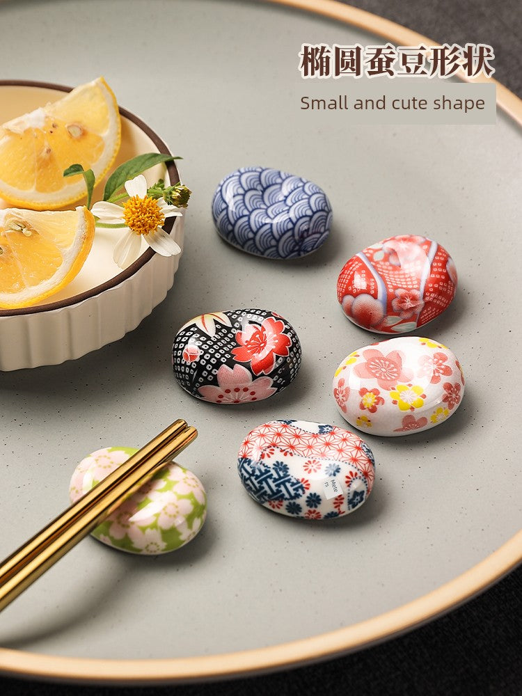 Japanese-Style Chopsticks Shelf Ceramic Chopsticks Pillow Exquisite and Creative Chopstick Holder Household Dining Table Public Chopsticks Chopstick Holder Cute Ornaments