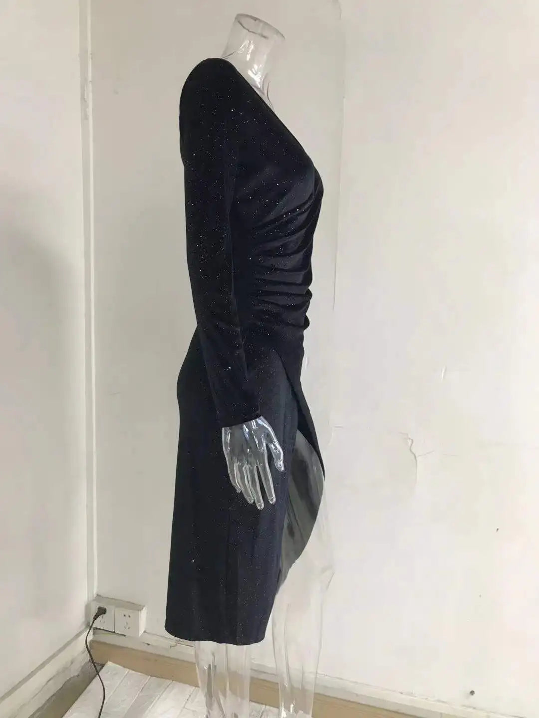 New Cross border Evening Dress Sexy Open Leg Long Sleeve Mid length Dress Golden Velvet Nightclub Dress