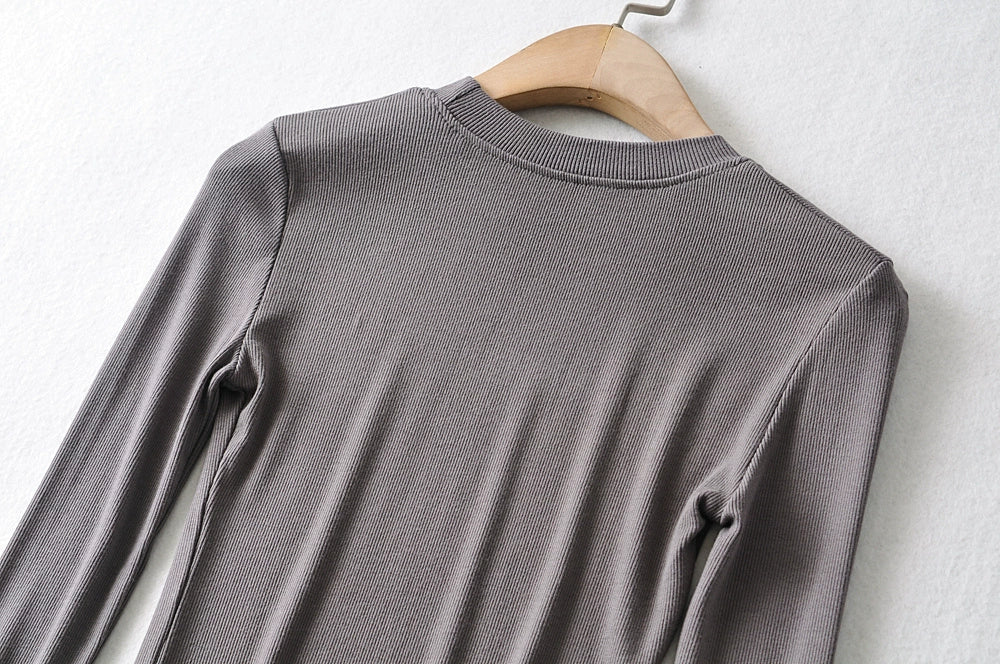 Long Sleeve Slim-Fit T-shirt with Round Neck