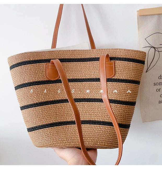 Women's French-Style One-Shoulder Seaside Holiday Straw Woven Bag