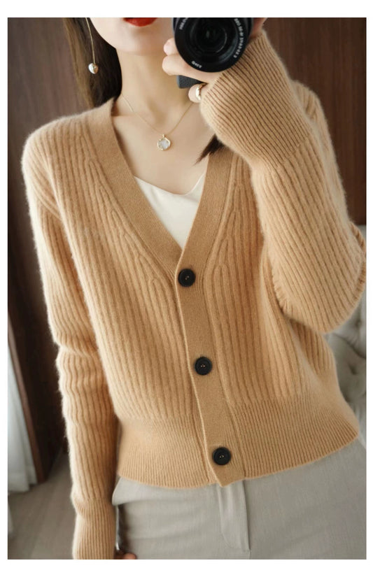 Latest Top Grade V-neck Sweater Coat Cardigan