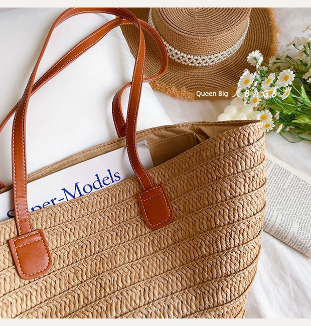 Women's French-Style One-Shoulder Seaside Holiday Straw Woven Bag