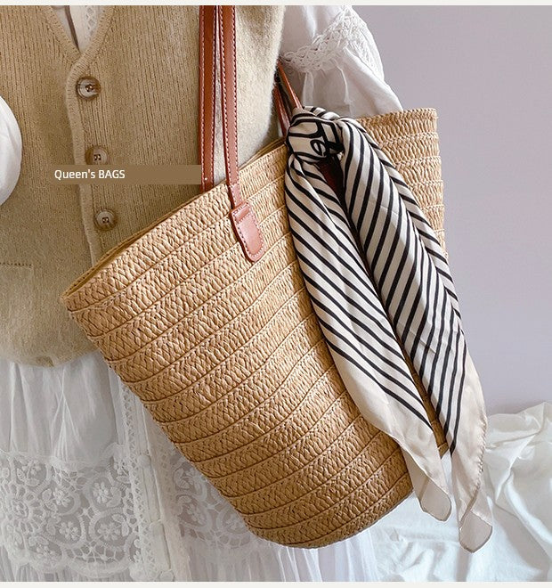 Women's French-Style One-Shoulder Seaside Holiday Straw Woven Bag